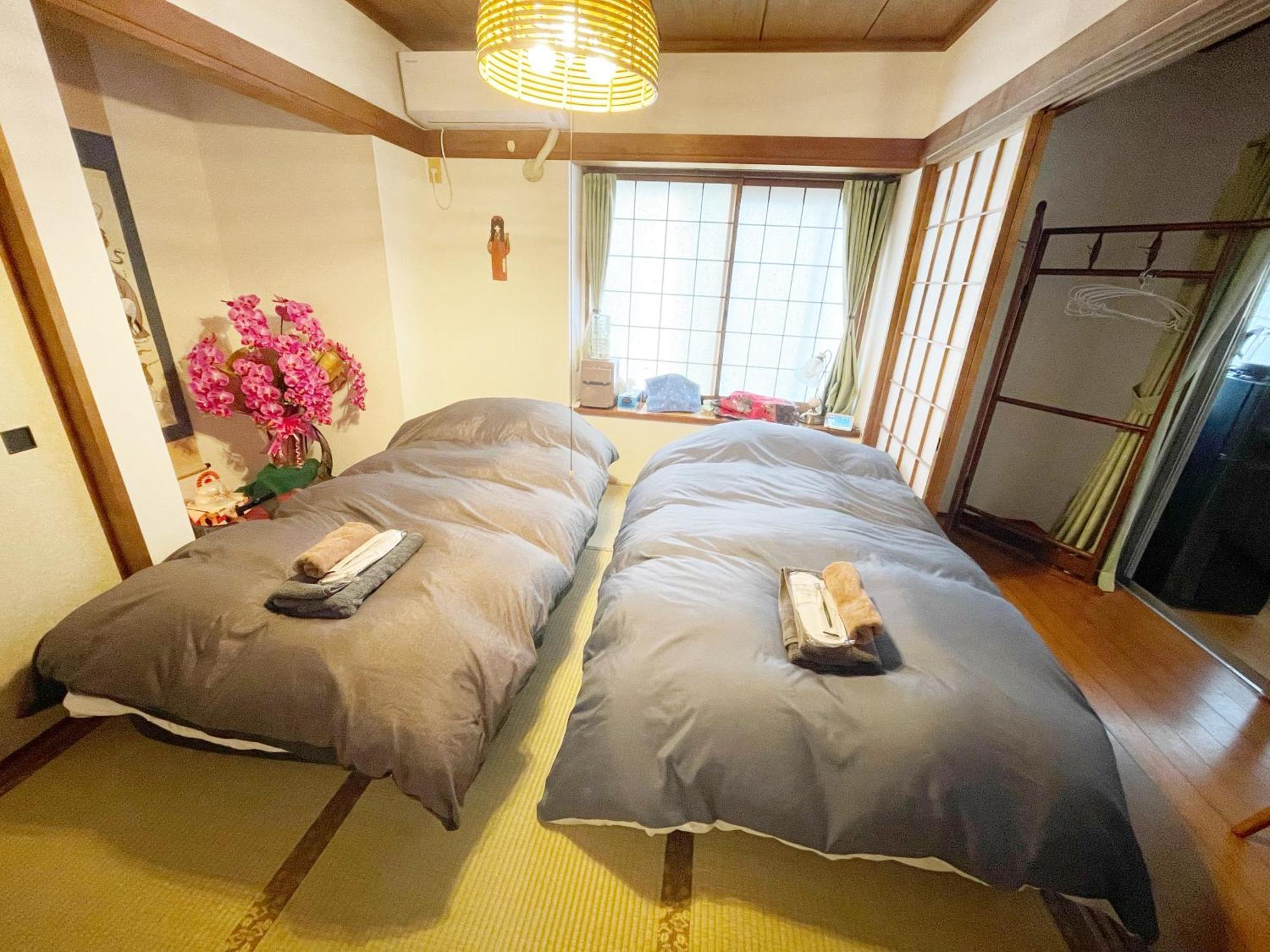 Tatami Room & Living Room Equipped With Multinational Tv And Fire, Bbq Corner In Tokyo Downtown House Zewnętrze zdjęcie